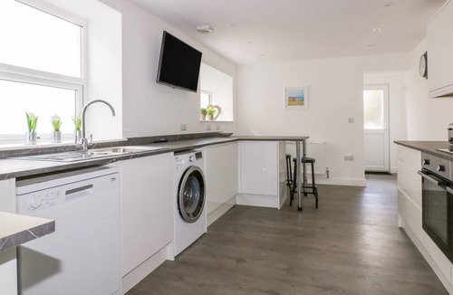 Newquay City Centre House | SEASCAPE, pet friendly, luxury holiday cottage in Newquay