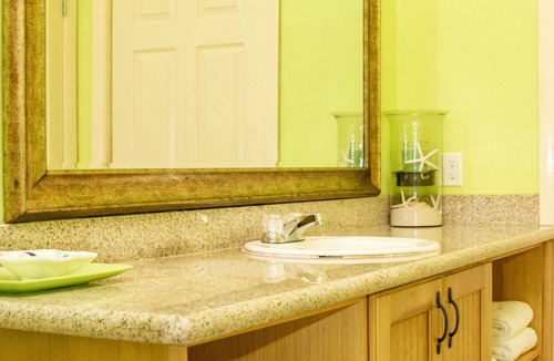 Rolleville Hotel | Seashell Room: Sandy Isle Escapes -formally Shoreline Beach Club