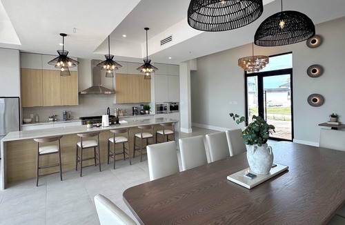 Rokers Point Villa | Seaside Villa - Brand New Modern Luxury 7 Bedrooms + 9 Bathrooms + Concierge
