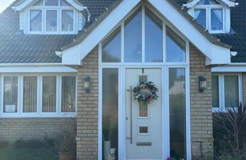 Pakefield House | Seaview
