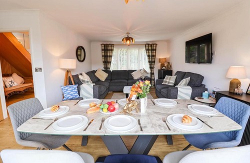 Pakefield House | Seaview