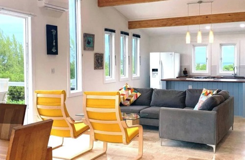 Hope Town House | Secluded 3 bedroom Pool, Sunset Views, A/C, Dog Friendly above the Jungle Canopy