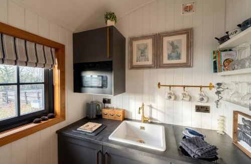 Winterley Other | Secluded Countryside Shepherd's Hut on Working Farm near Audley