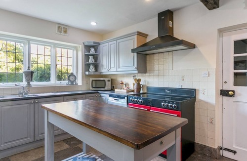 Burnham House | Secluded Mansion Retreat - Expansive Private Oasis - Pass the Keys