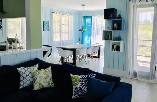 Rainbow Bay Cottage | Secluded Ocean View Hideaway