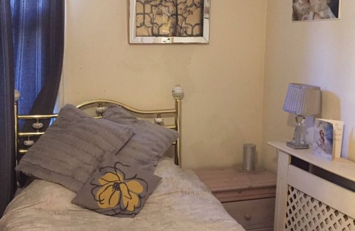 Newton Burgoland House | Shakespeare apartment vintage home from home on the edge of National Forest