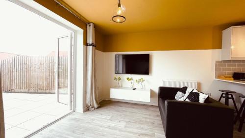 Blandford Saint Mary House | She's Electric