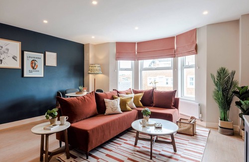 Askew Apartment | Shepherds Bush | 2 Bed Apartment