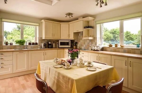 Brazzacott Cottage | SHEPHERDS REST, pet friendly, with a garden in Jacobstow