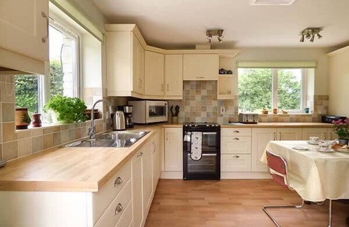 Brazzacott Cottage | SHEPHERDS REST, pet friendly, with a garden in Jacobstow