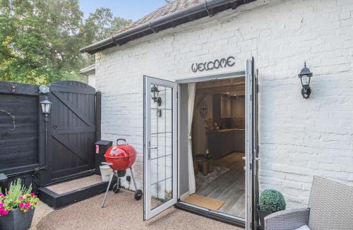 Bisterne House | Shire Cottage - Uk50416