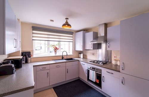 Bicester House | Shop & Stay at Bicester Village near our 3 Bed Home- Pass the Keys