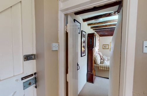 Aylesbury Cottage | Short Let Space Bailey's Cottage two bedroom cottage near the centre of Aylesbury.