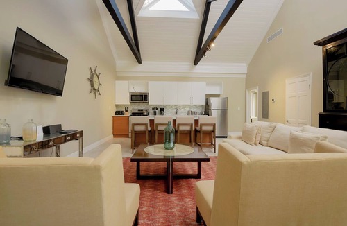 Nassau Hotel | Silk Cotton Villas