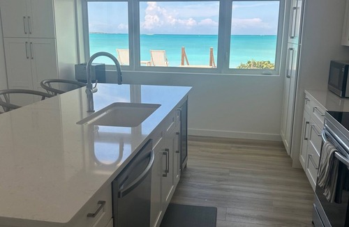 Great Exuma House | Silver Beach House - Lux Vacation Home. 7 mins from Airport. Infinity Pool+