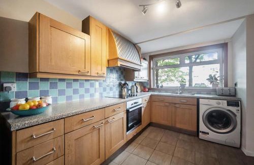 North West House | Simple Accommodation West End