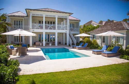 Dunmore Town Villa | Sitting Pretty - Private Beachfront Retreat Fully Staffed with Chef