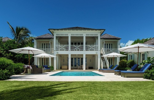 Dunmore Town Villa | Sitting Pretty - Private Beachfront Retreat Fully Staffed with Chef