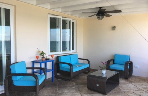 Eastern Road House | Situated on the Ocean Jacaranda Bay Villa