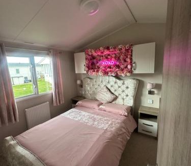 Minster on Sea Resort | Skye Breaks