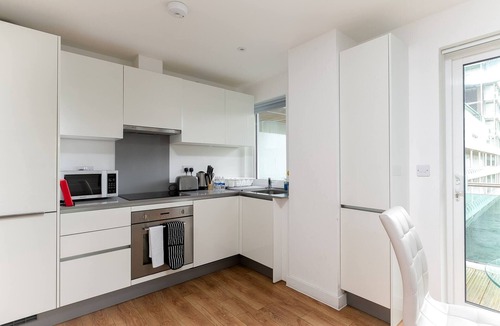 Grange Apartment | Skyvillion - Tower Point Enfield 1bed Wbalcony