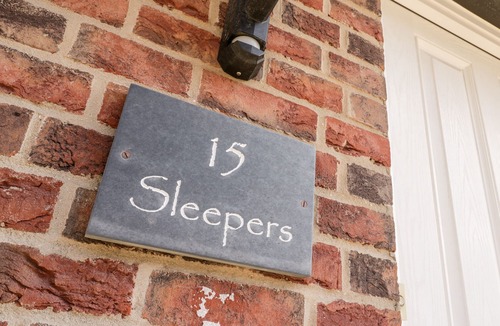 Ruswarp Cottage | SLEEPERS, pet friendly, country holiday cottage in Whitby