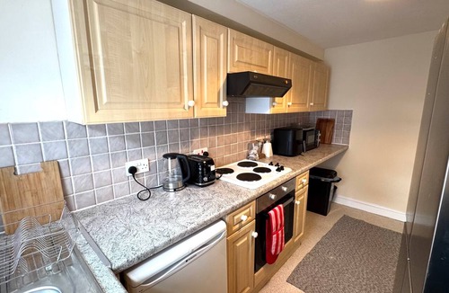 Fenny Stratford Apartment | Sleeps4-FreeParking-FamilyFriendly-WCAccessible