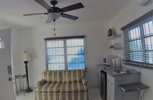 Nassau Apartment | Snug Corner