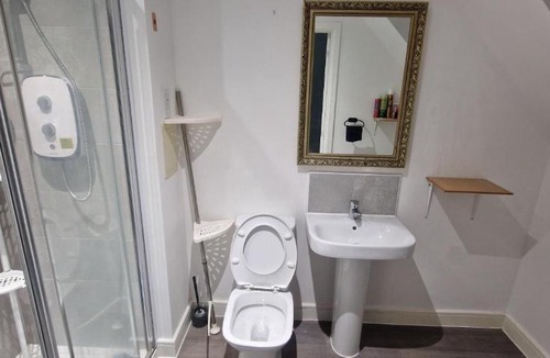 Bletchley Apartment | Solid Mirror Home Milton Keynes