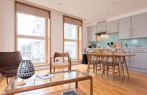 Soho Apartment | Soulful Central London Apartment (Piccadilly Circus) - Best View in London!