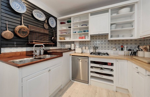 South Kensington House | South Kensington Mews Hideaway, by Veeve