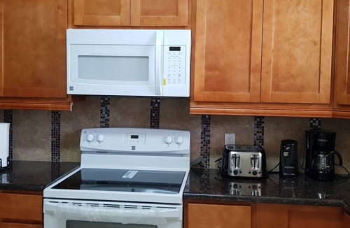 Nassau Apartment | Spacious 2 Bed, 2 Bath just off West Bay Street