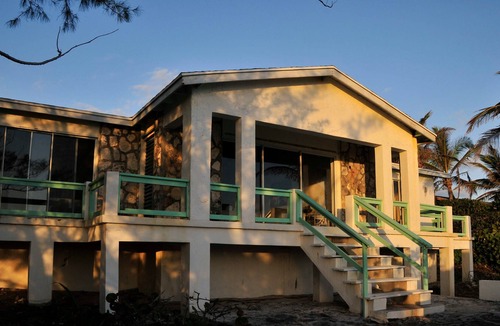 Stella Maris Villa | Spacious 2 bedroom- oceanfront Villa in Stella Maris