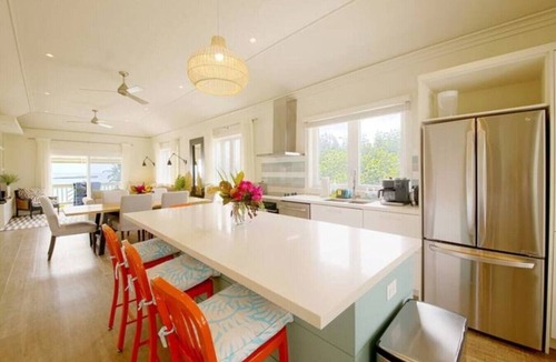 Governor's Harbour Apartment | Spacious 2BR 2BA Upstairs Designer Apartment Suite