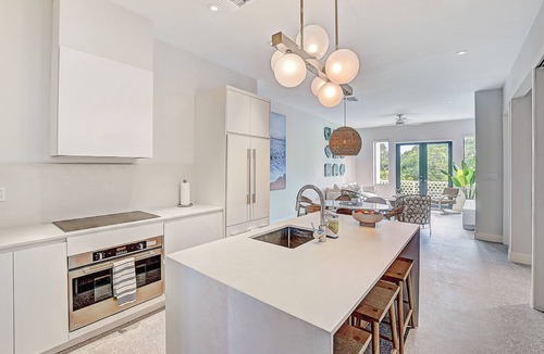 Westwind Condo | Spacious 3-bedroom condo in gated community near beach, with gym + pool