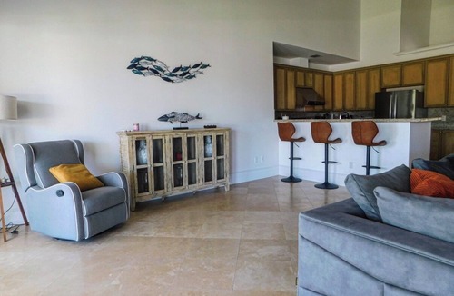 Alice Town House | Spacious 4-bedroom villa with 90ft dock in Bimini Bay Resort