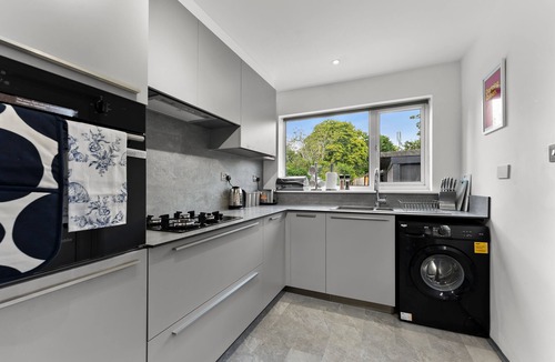 Cambridge House | Spacious 4-Bedroom Family Retreat