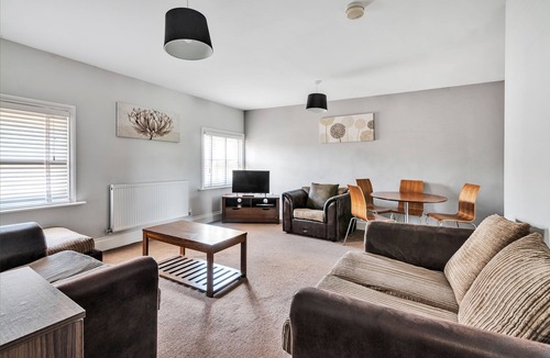 Derby Apartment | Spacious and Central 3 Bed Flat