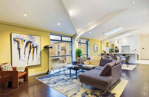 Gospel Oak Apartment | Spacious and Modern Apartment near Belsize Park