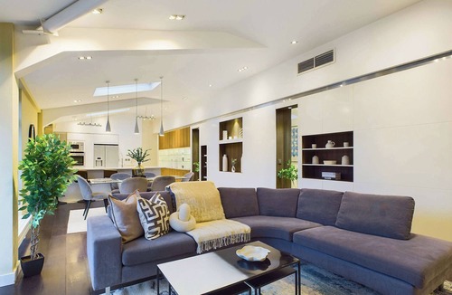 Gospel Oak Apartment | Spacious and Modern Apartment near Belsize Park
