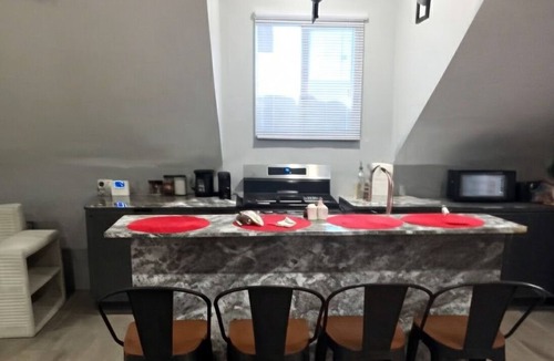 Hartswell Apartment | Spacious apartment 5 minute away from three breathtaking beaches