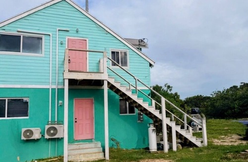 Hartswell Apartment | Spacious apartment 5 minute away from three breathtaking beaches