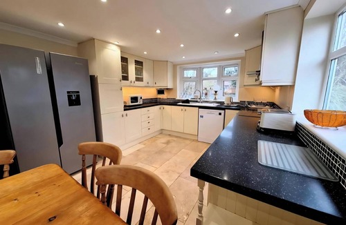 Repps with Bastwick House | Spacious & Dog Friendly Cozy Home by Norfolk Coast