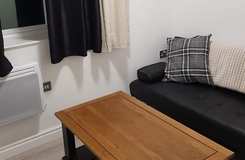 Blackpool Town Center Apartment | Spacious En-suite fully furnished Flat in the center of Blackpool
