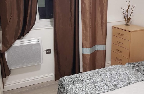 Blackpool Town Center Apartment | Spacious En-suite fully furnished Flat in the center of Blackpool