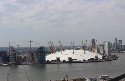 Docklands Apartment | Spacious Excel London Apartment with Balcony, River View and Parking Sleeps 8