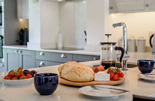 Bourton-on-the-Water Cottage | Spacious family friendly Home - Lulham