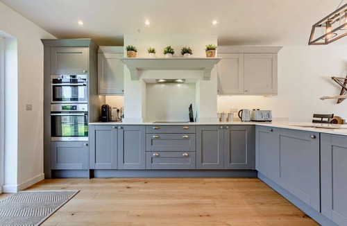 Bourton-on-the-Water Cottage | Spacious family friendly Home - Lulham
