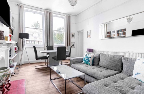 Gospel Oak Apartment | Spacious London Flat | Near Primrose Hill & Camden - Pass the Keys