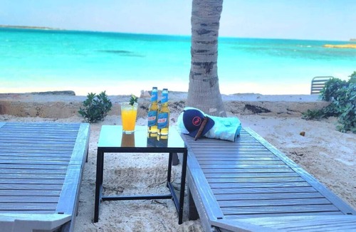Rokers Point Cottage | Spacious Luxury Beachfront Suite